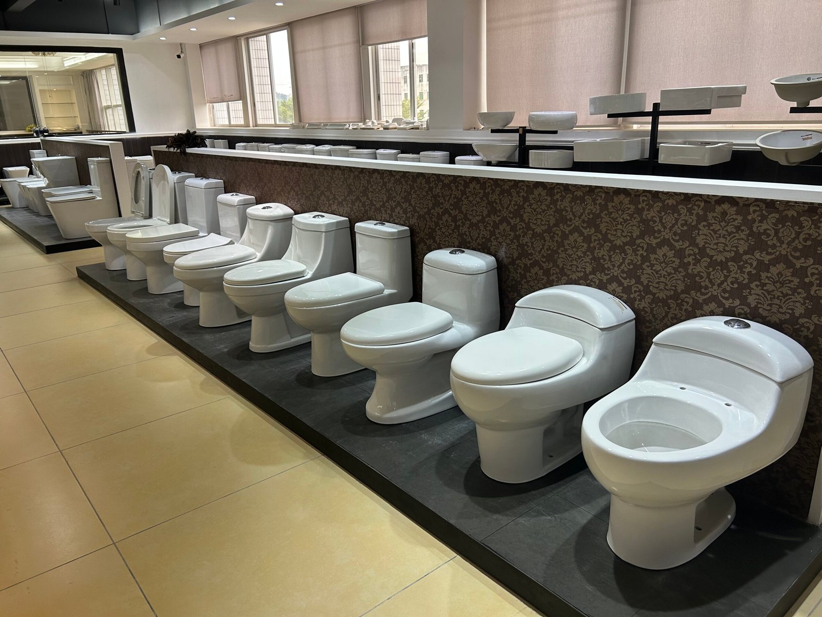 YASIQI Ceramic Toilet Manufacturing Facility and Quality Inspection Center Overview